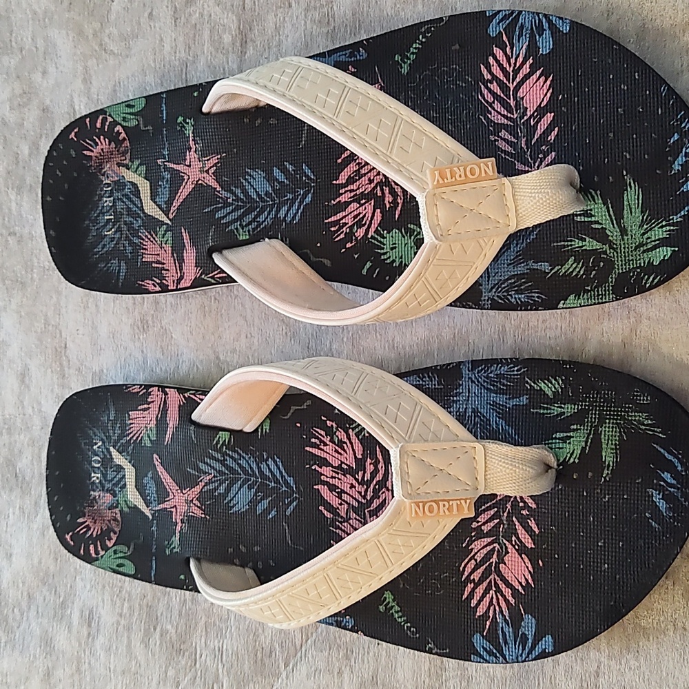 Women's Norty Flip Flops Size 7